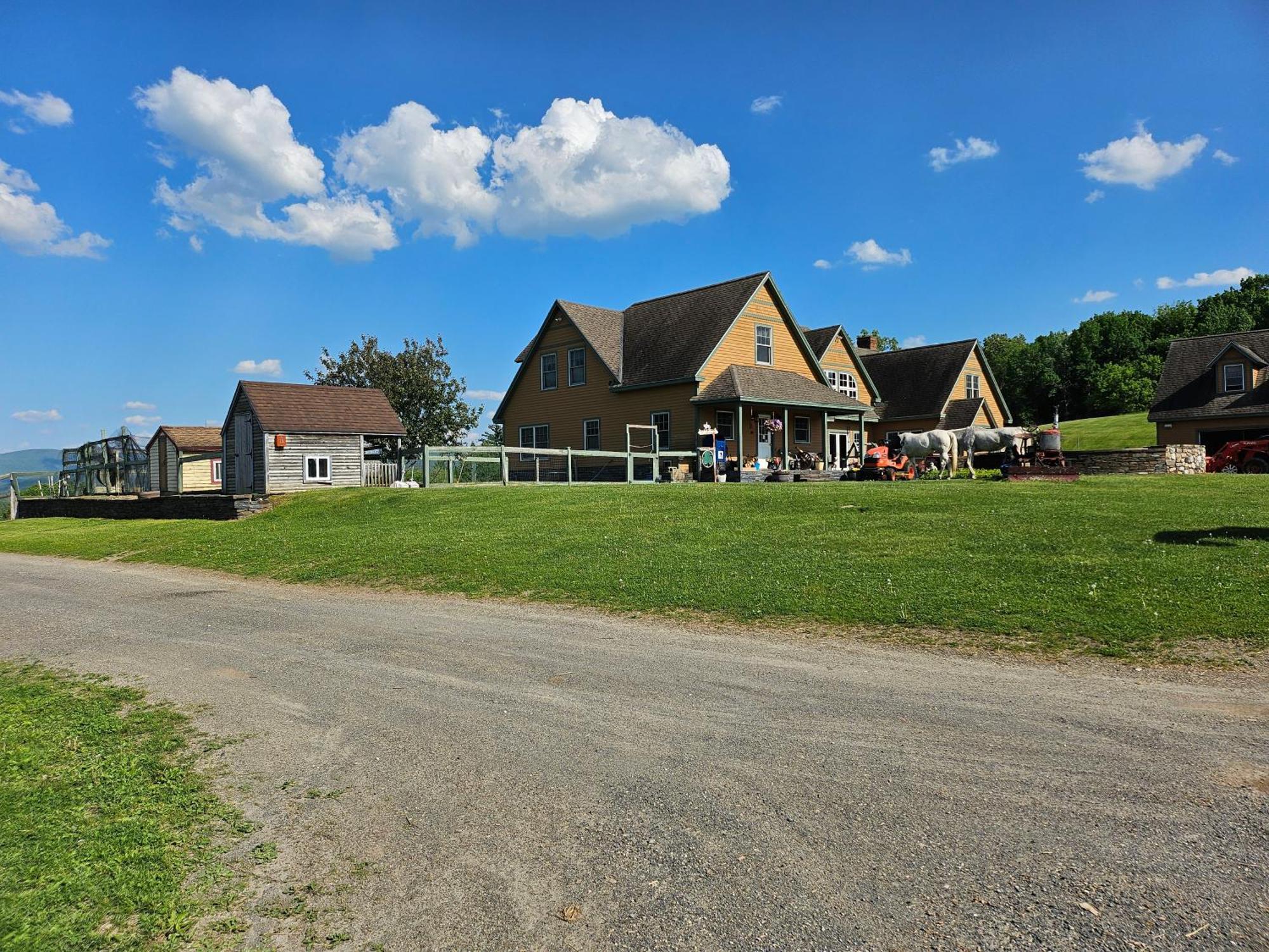 וויליאמסטאון Clover Hill Farm & Country Inn מראה חיצוני תמונה