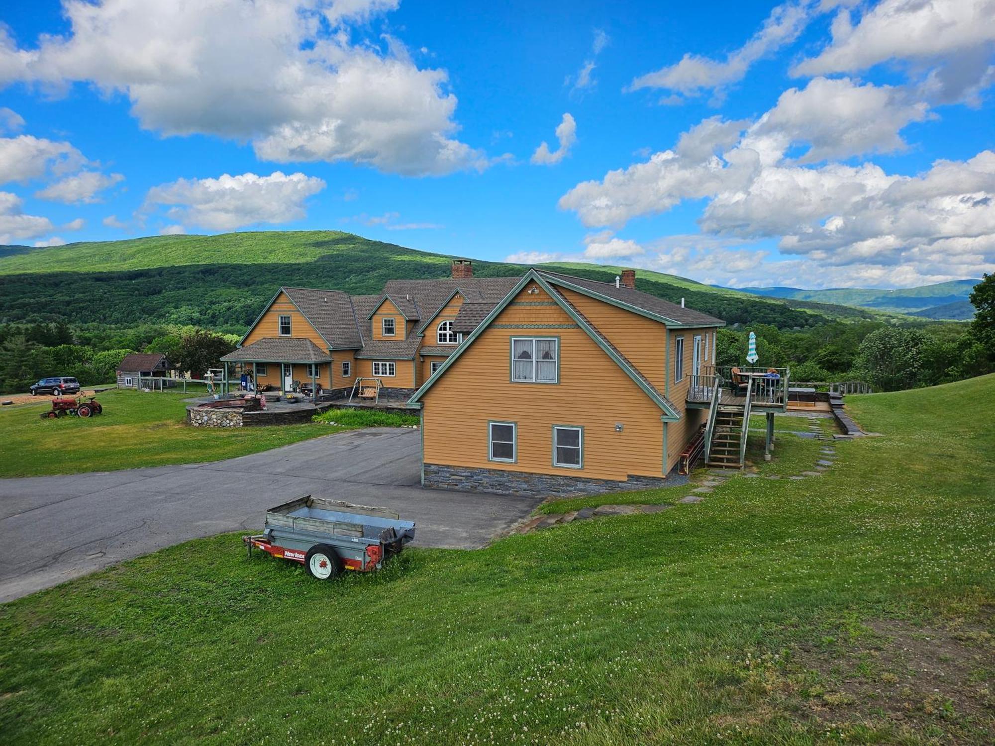 וויליאמסטאון Clover Hill Farm & Country Inn מראה חיצוני תמונה